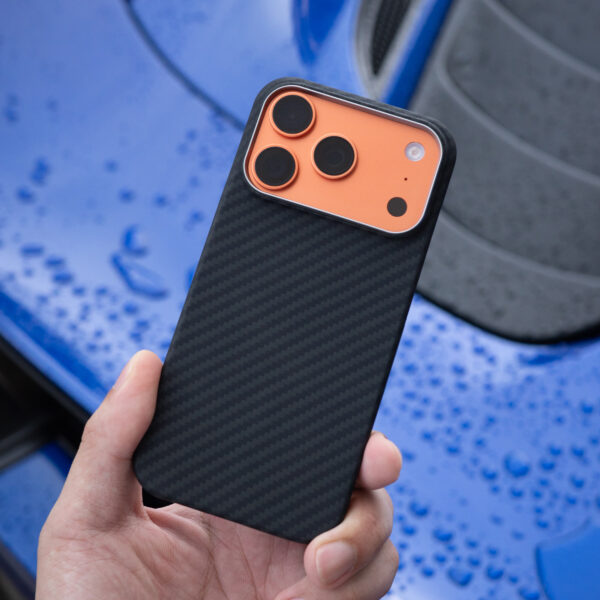 手工打造「正」碳纖維保護殼 for iPhone 15 / 16 / Pro / Max