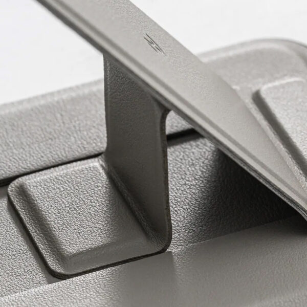 Allite LITE 超薄充 5000 mAh Qi2 磁吸支架行動電源 MagSafe 產品標示 Wh 可帶上飛機 5 Allite LITE 超薄充 5000 mAh Qi2 磁吸支架行動電源(相容 MagSafe,產品標示 Wh,可帶上飛機)