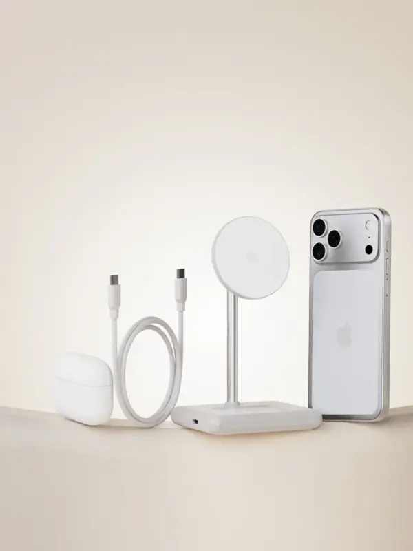 Allite WQ2 Qi2.2 磁吸無線充電座，iPhone 與 AirPods 充電示意